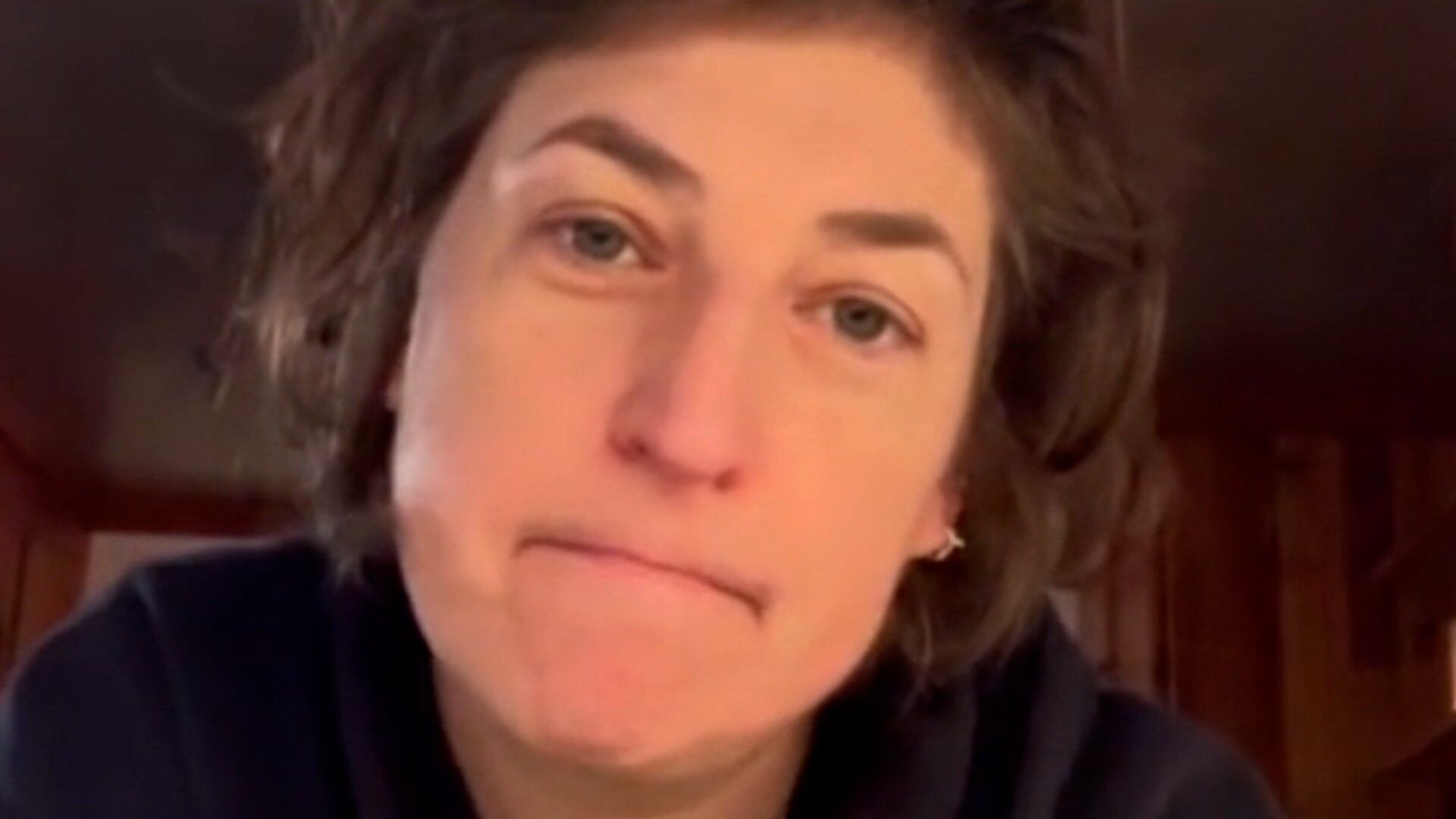 Mayim Bialik pays tribute to Leslie Jordan after late actor's last 'Call Me Kat' episode